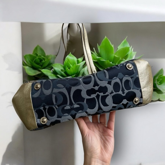 COACH - Signature Carly Patchwork Denim
Leather Shoulder - Picture 3 of 7